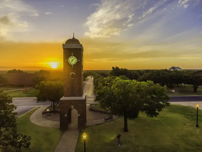 Hardin Simmons University : 哈定西蒙斯大学