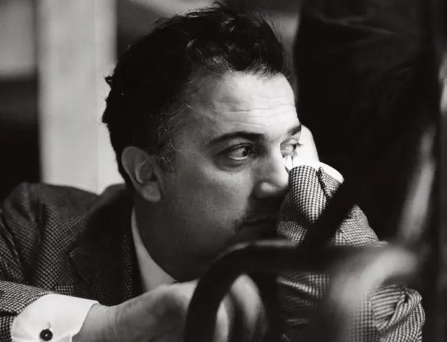 Fellini Udall Newport : 费里尼·尤德尔·纽波特