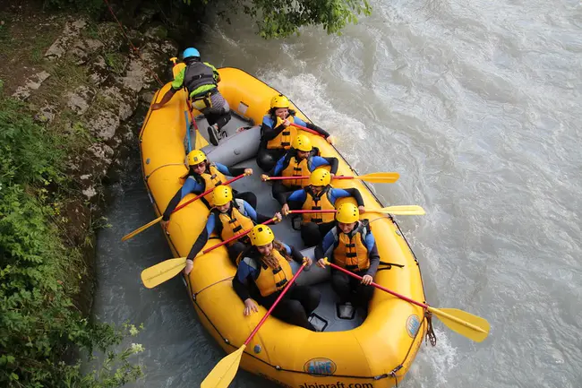 Outdoor Adventure Experience : 户外探险体验