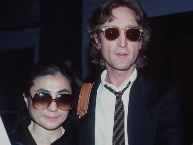 Yoko Ono : 小野洋子