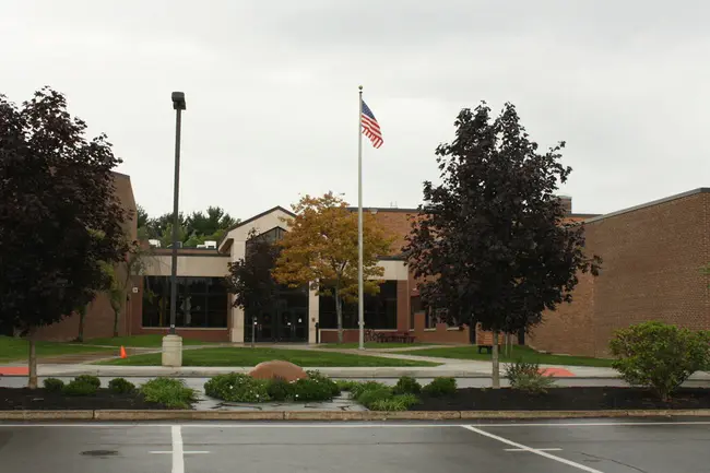 Orchard Park High School : 果园公园高中