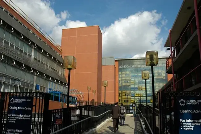 London South Bank University : 伦敦南岸大学