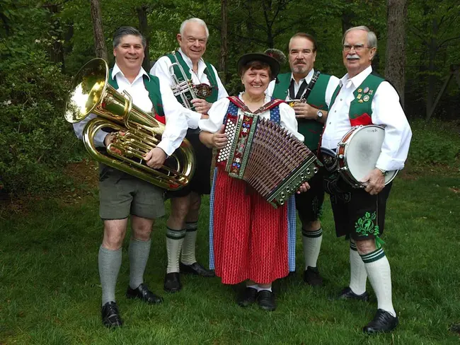 Door County Folk Festival : 门县民俗节