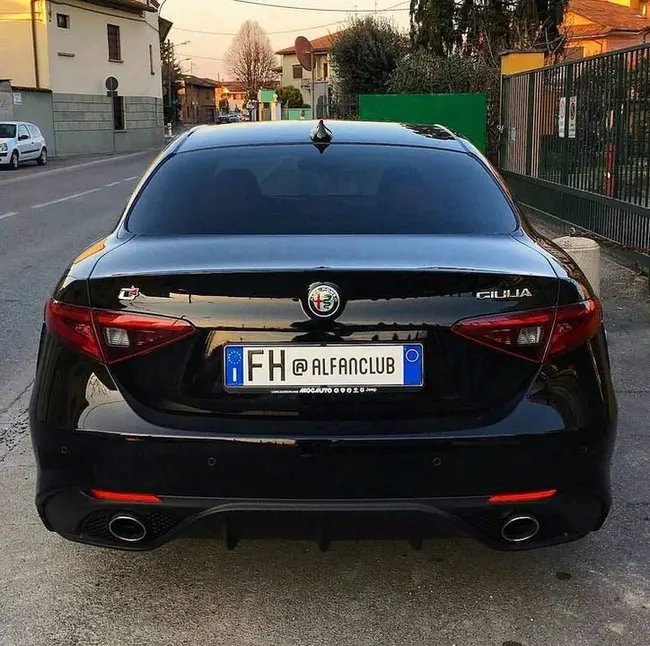 Alfa Romeo Owners Club : 阿尔法罗密欧业主俱乐部