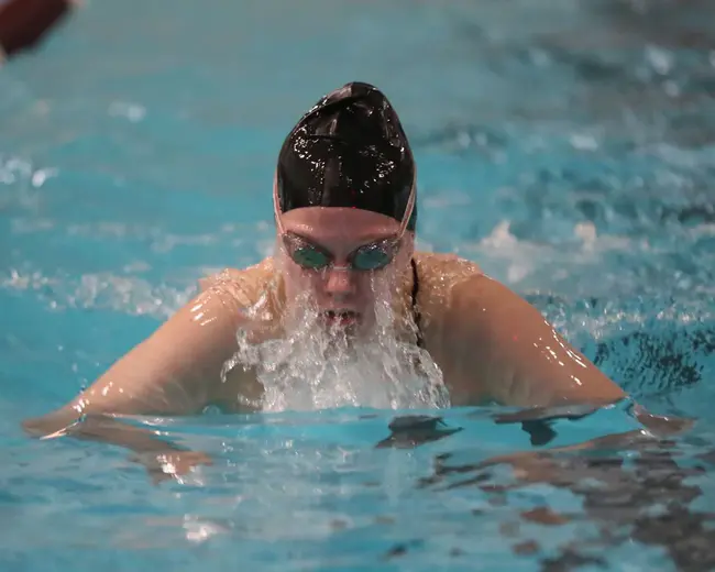 Amherst Tritons Swim Team : 阿默斯特·特里顿游泳队