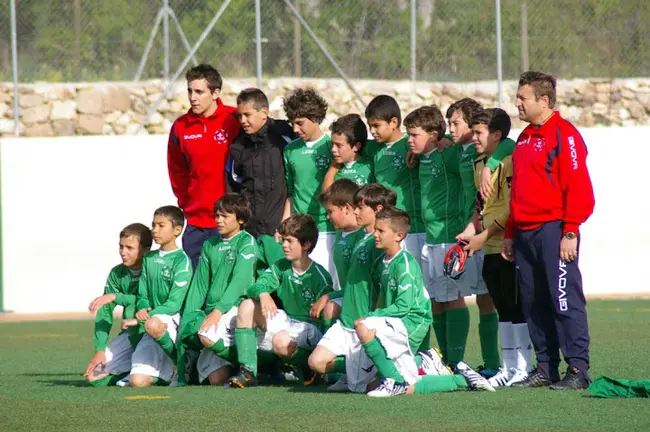 Asociación Quilmeña Deporte y Salud : 基尔梅亚运动与健康协会