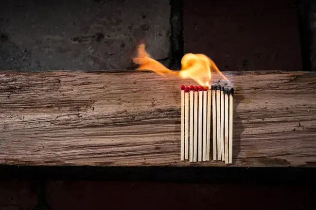 Flame Retardant 4 : 阻燃剂4