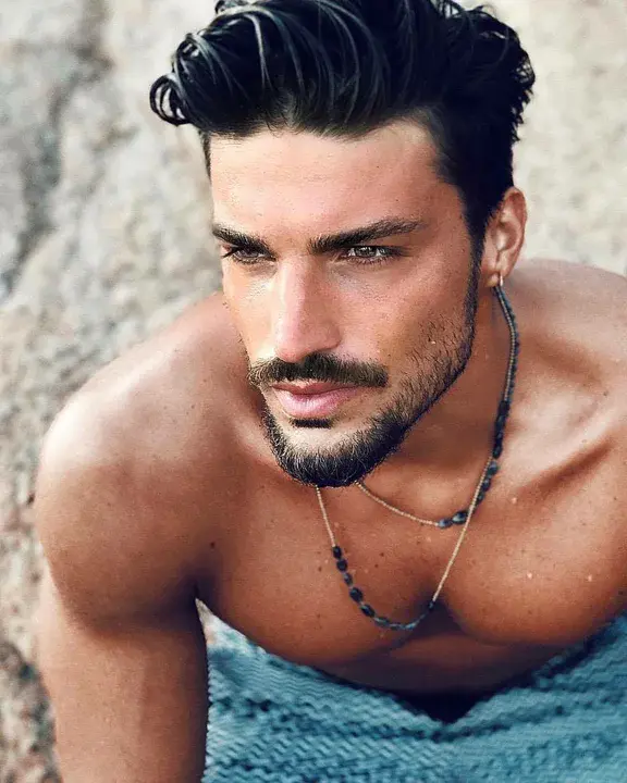 Mariano Di Vaio : 马里亚诺迪瓦奥