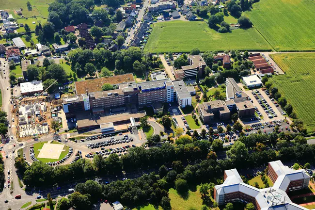 Mechlenburg Universitat Sud Taggart : 塔格特大学机械系