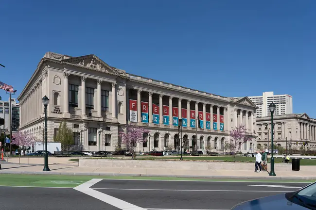 Free Library of Philadelphia Foundation : 费城免费图书馆基金会