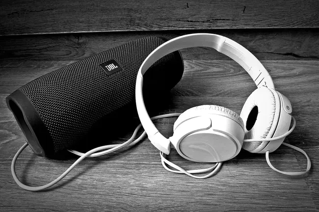 Listening To Music : 听音乐