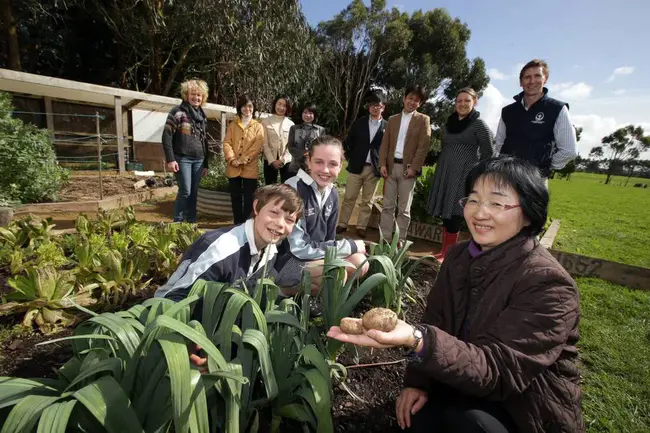 West Central School of Agriculture : 中西部农业学校