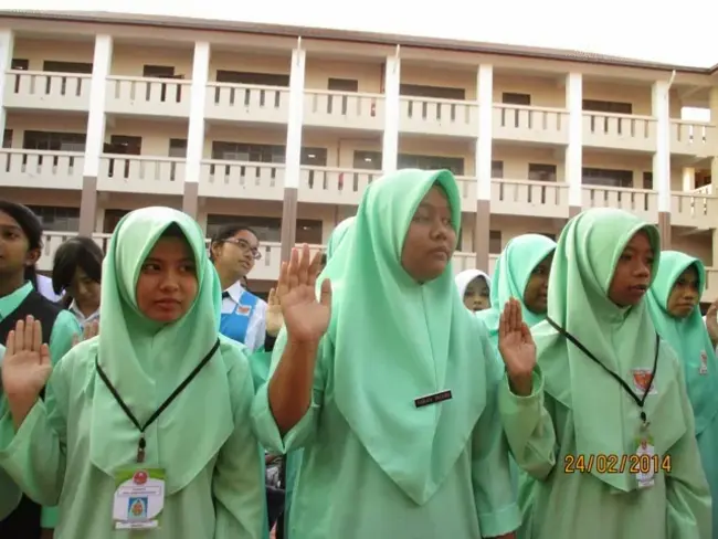 Sekolah Menengah Kejuruan : 职业学校