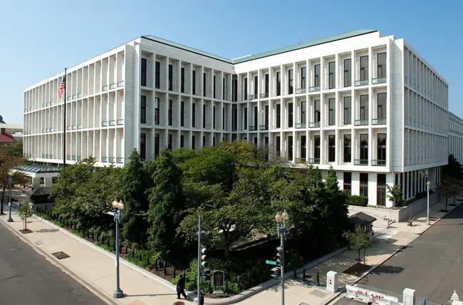 Hart Senate Office Building : 哈特参议院办公大楼