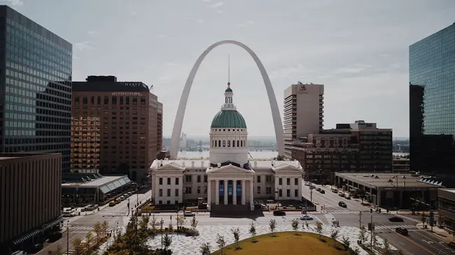 Saint Louis University Advanced Neurosurgical Innovation Center : 圣路易斯大学高级神经外科创新中心