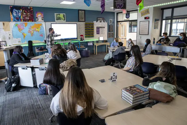 Wyoming School University Partnership : 怀俄明州学校-大学合作伙伴关系