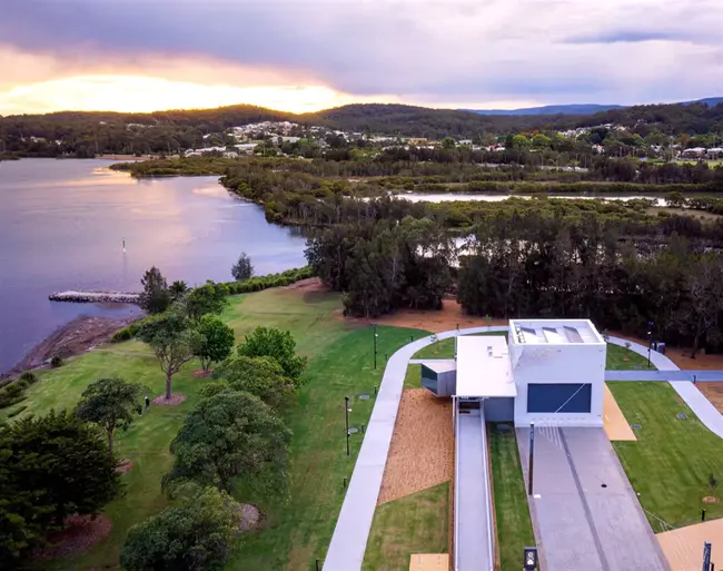 Lake Macquarie City Library : 麦格理湖市图书馆