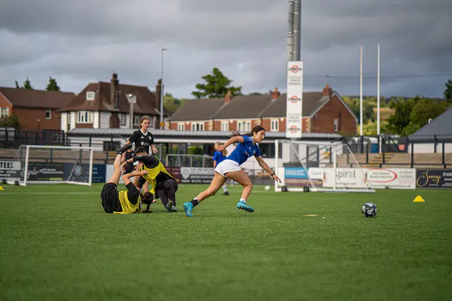 Macclesfield Town Football Club : 马科斯菲尔德足球俱乐部