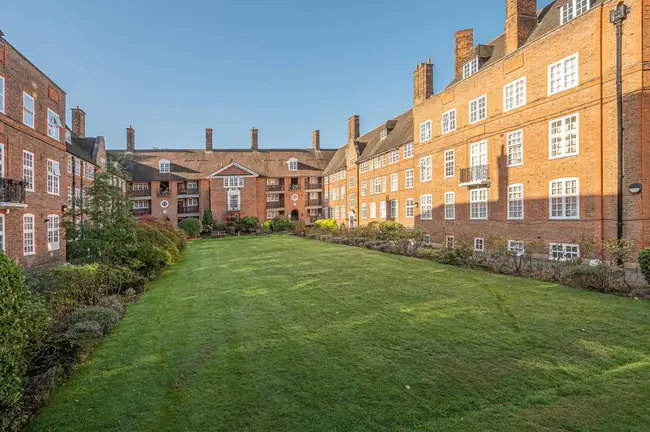 Hampstead Garden Suburb Synagogue : 汉普斯特德花园郊区犹太教堂