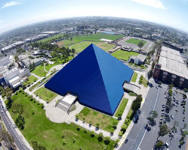 California State University Long Beach : 加州州立大学长滩分校