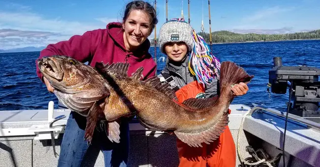 Ketchikan Sportfishing girl : Ketchikan运动钓鱼女孩