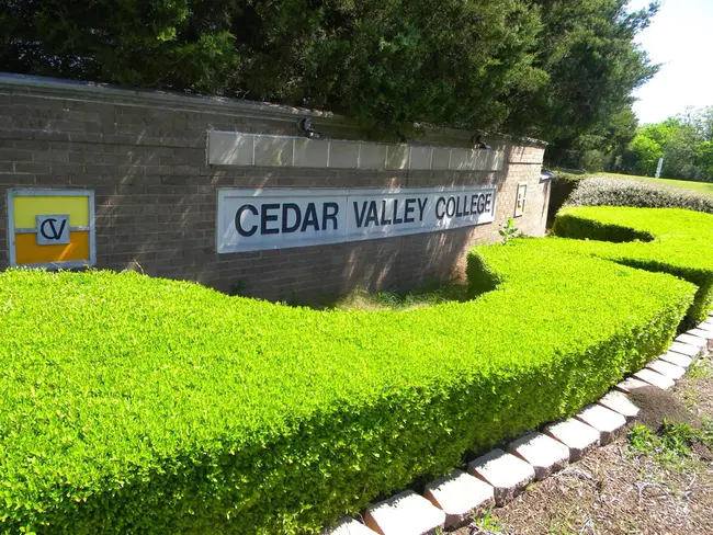 Cedar Valley College : 雪松谷学院