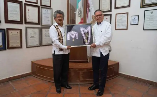 Hermandad Mexicana Nacional : 墨西哥全国兄弟会