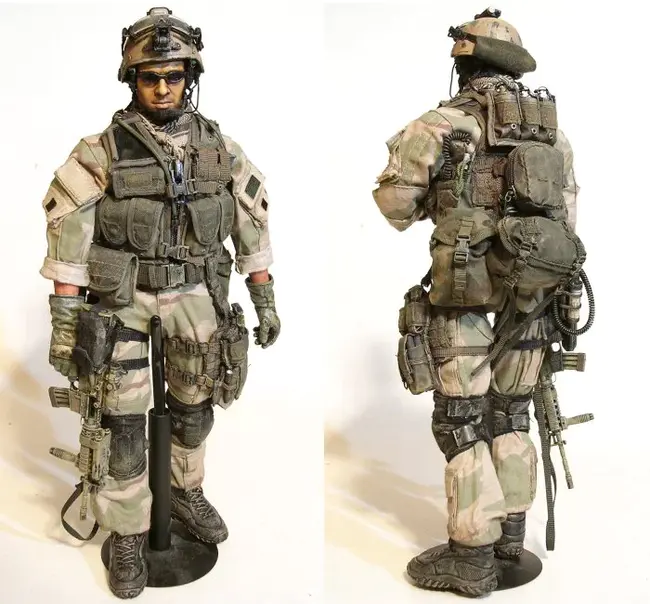 Combat Integrated Releasable Armor System : 战斗综合可释放装甲系统